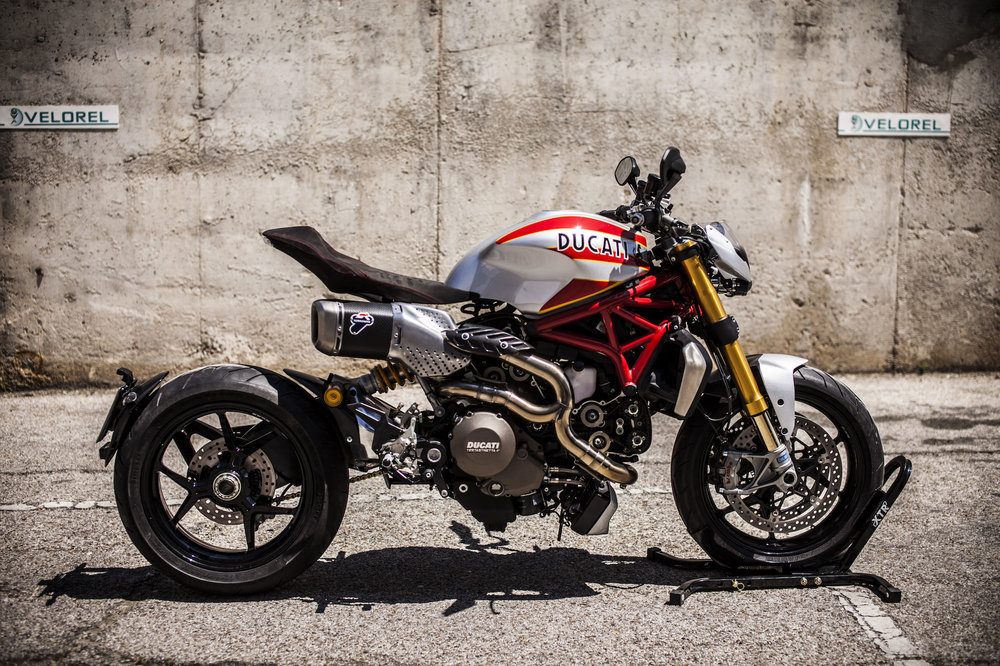 Ducati-Monster-Motorcycle-11.thumb.jpg.cd376b36bec0ab07c782f27230adef84.jpg