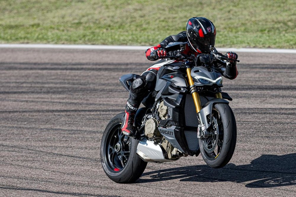 2023-Ducati-Streetfighter-V4-Streetfighter-V4-SP2-4.thumb.jpg.ea11080848480d1afb7ce3b08db05f6d.jpg