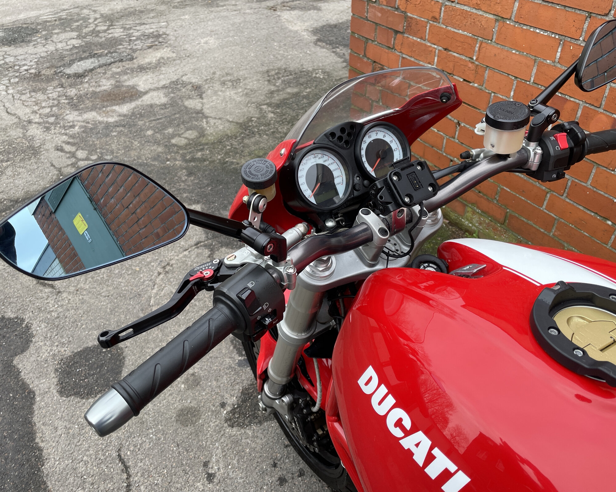 Ducati Monster Forum