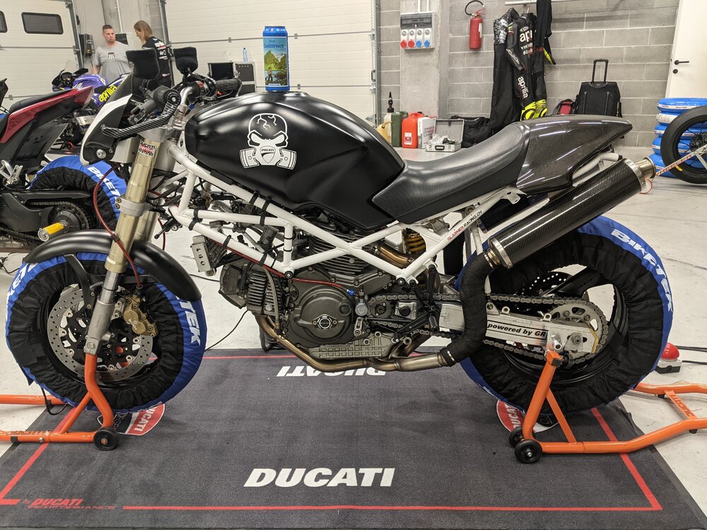 Monster900.jpg