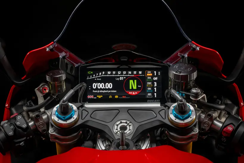 2025-ducati-panigale-v4-6.webp.b0cb85e8c6fbbaa761fb9c1a25cfa080.webp