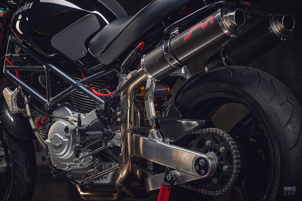 1999-ducati-monster-900-3.thumb.jpg.3f2918e23a060e4a144d91d1e49af4bc.jpg