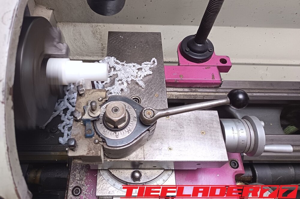 GeeTechPOMbuchse1.thumb.jpg.668ce18cf3caf26a66b30ff4dbe89023.jpg