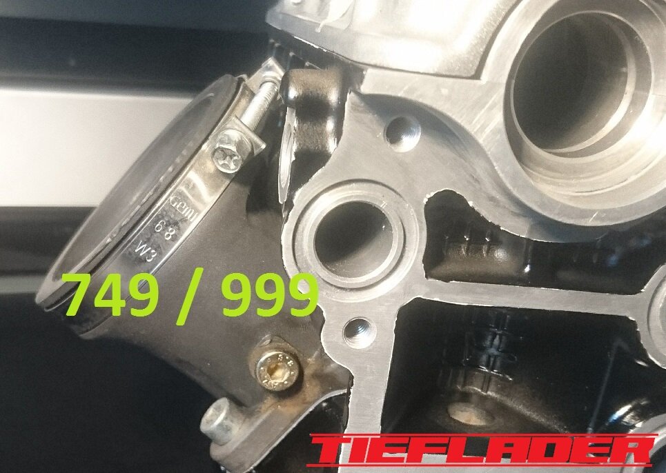 999Ansaugstutzen.jpg.70c3ad9b25a90adc82f492a79154ea80.jpg