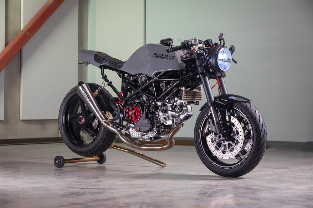 this-ducati-monster-s2r-1000-got-a-new-chance-at-life-as-a-custom-cafe-racer-231682_1.thumb.jpg.71b3373d4de2a96a8cae9a28f6db2403.jpg