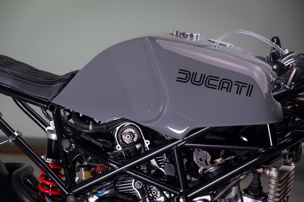 this-ducati-monster-s2r-1000-got-a-new-chance-at-life-as-a-custom-cafe-racer_3.thumb.jpg.48da3eaead4cb1c2c25641e1d7a64554.jpg